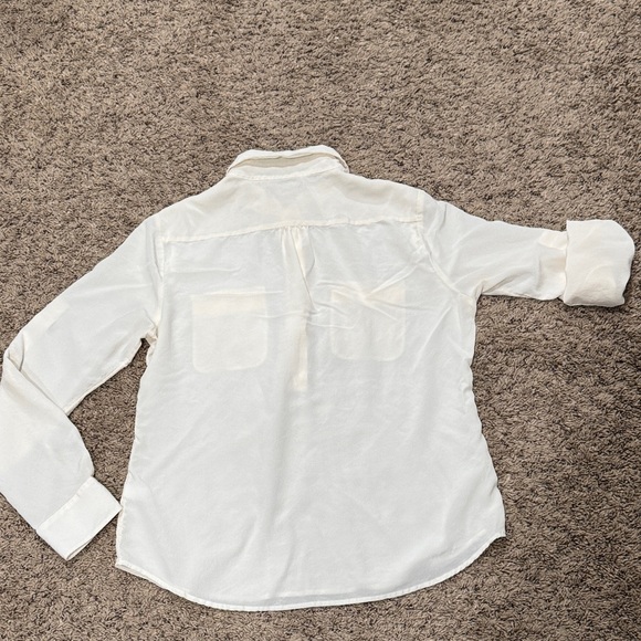 Banana Republic Women’s 100% Silk Ivory Blouse Size M - Picture 11 of 11
